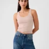 Camiseta sin mangas corta de estilo moderno