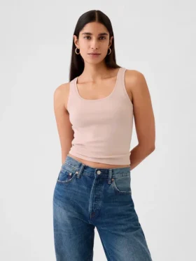 Camiseta sin mangas corta de estilo moderno