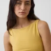 Camiseta sin mangas corta de jersey de punto tupido con cuello barco