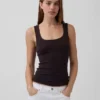 Camiseta sin mangas moderna