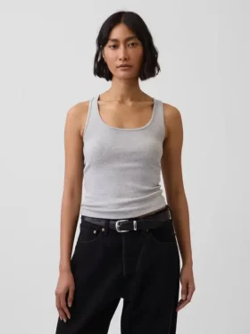 Camiseta sin mangas moderna