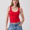Camiseta sin mangas moderna