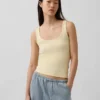 Camiseta sin mangas moderna
