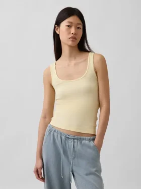 Camiseta sin mangas moderna