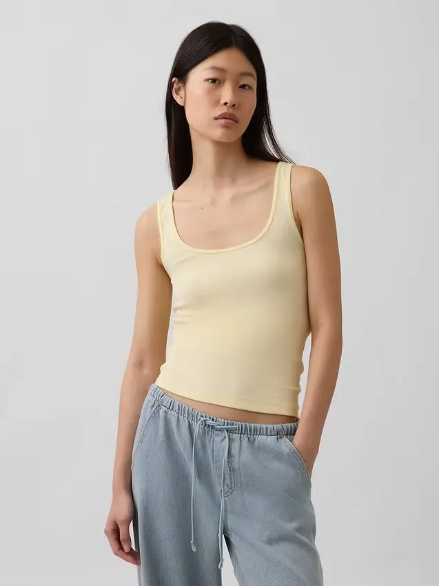 Camiseta sin mangas moderna