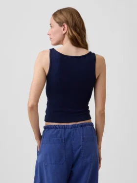 Camiseta sin mangas moderna