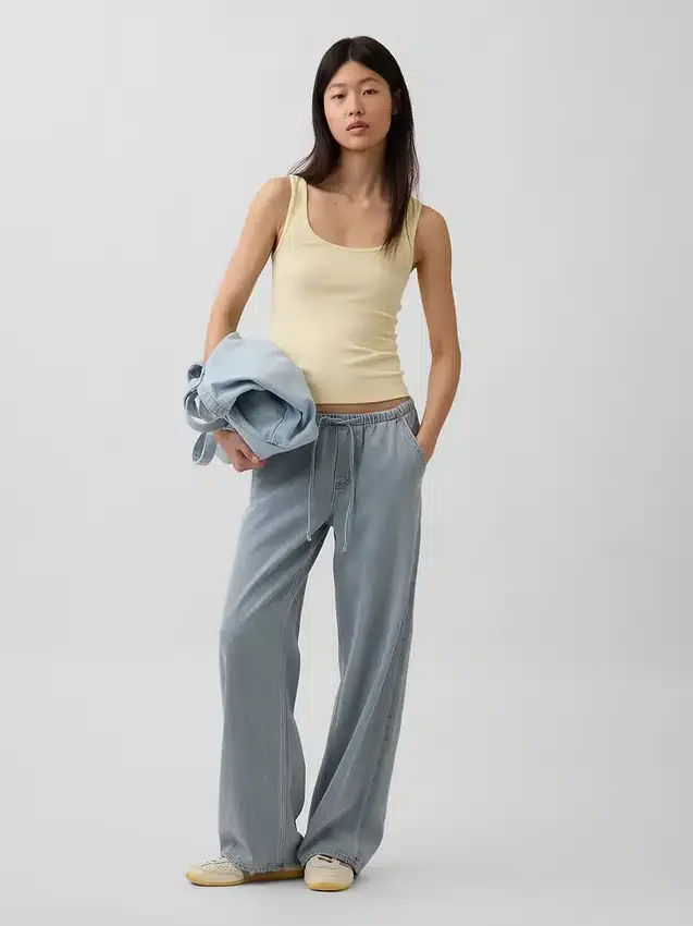 Camiseta sin mangas moderna