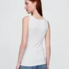 Camiseta sin mangas moderna
