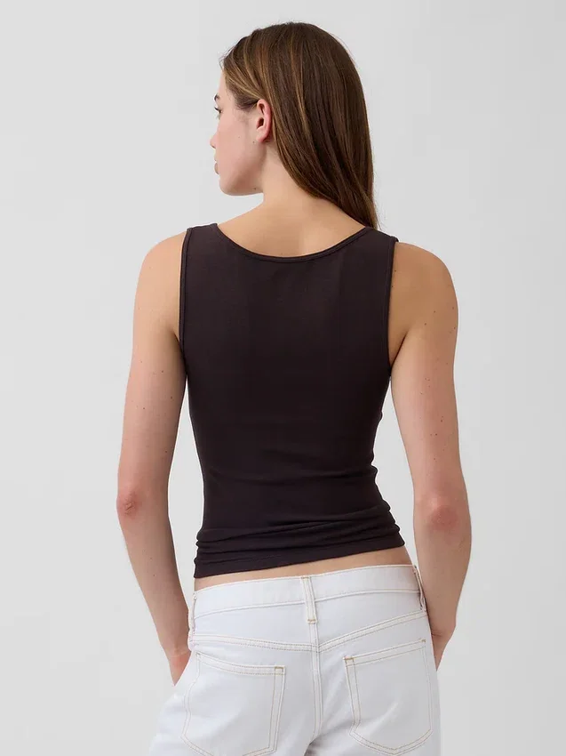 Camiseta sin mangas moderna
