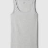 Camiseta sin mangas moderna