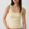Camiseta sin mangas moderna