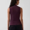 Camiseta sin mangas moderna con cuello alto
