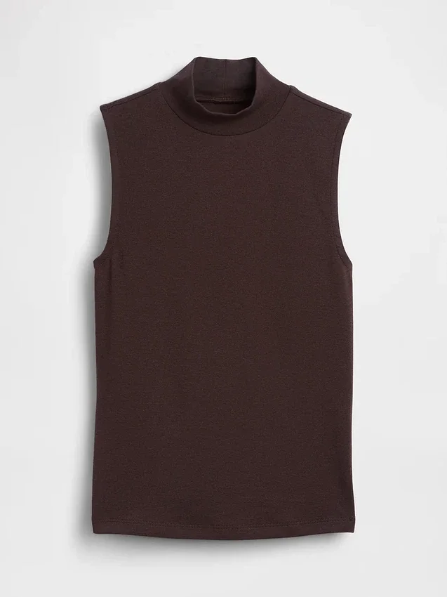 Camiseta sin mangas moderna con cuello alto
