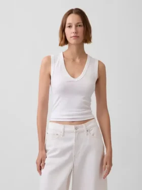 Camiseta sin mangas moderna con cuello en V