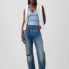 Camiseta sin mangas moderna con cuello en V
