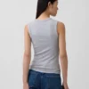 Camiseta sin mangas moderna de cuello redondo