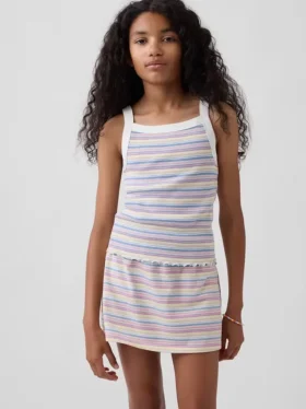 Camiseta sin mangas para niños con cuello cuadrado y tejido acanalado