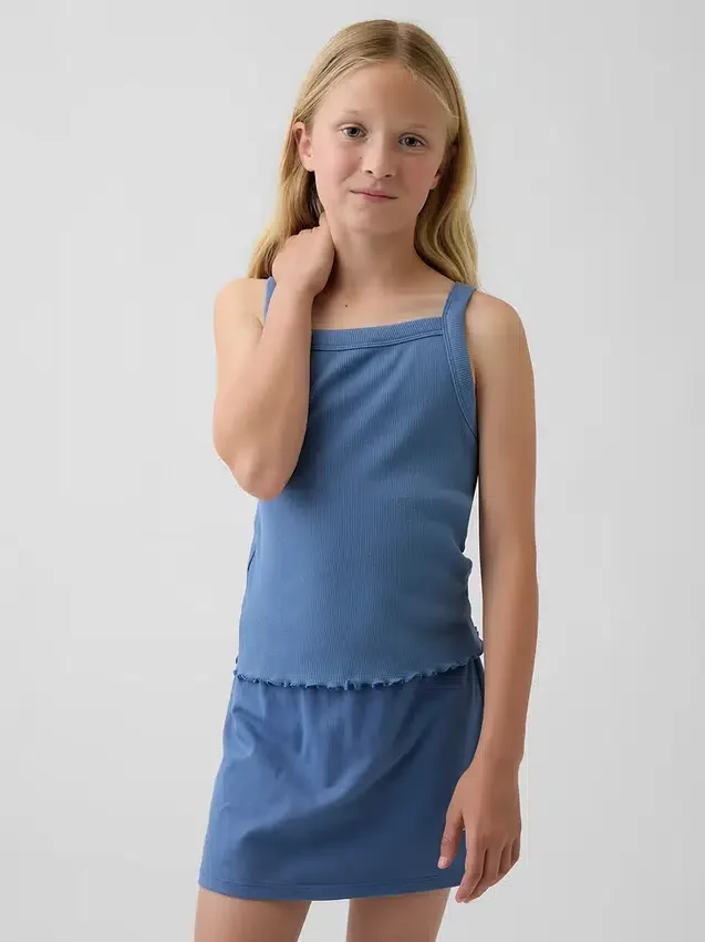 Camiseta sin mangas para niños con cuello cuadrado y tejido acanalado