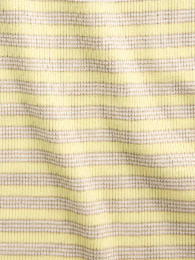 Camiseta sin mangas para niños con cuello cuadrado y tejido acanalado