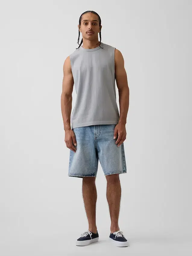 Camiseta sin mangas tipo «muscle»