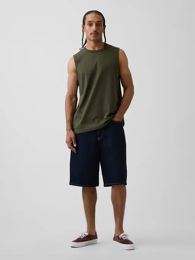 Camiseta sin mangas tipo «muscle»