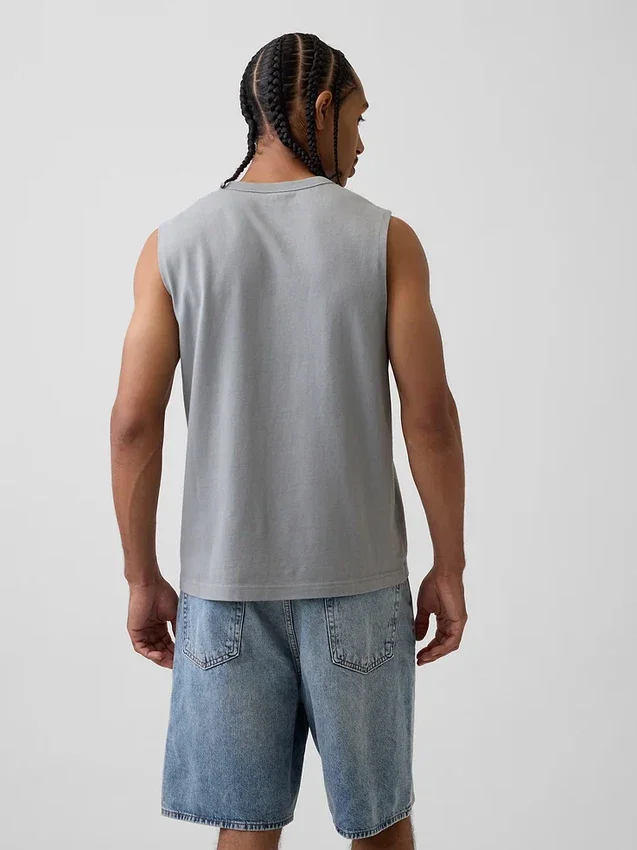 Camiseta sin mangas tipo «muscle»