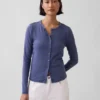 Cardigan moderno de cuello redondo