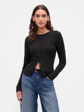 Cardigan moderno de cuello redondo
