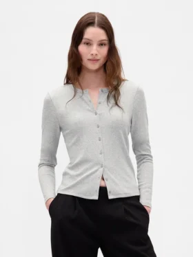 Cardigan moderno de cuello redondo