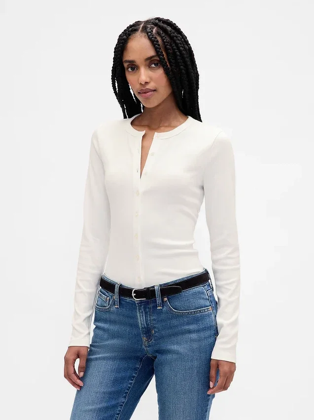 Cardigan moderno de cuello redondo