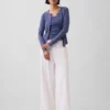 Cardigan moderno de cuello redondo