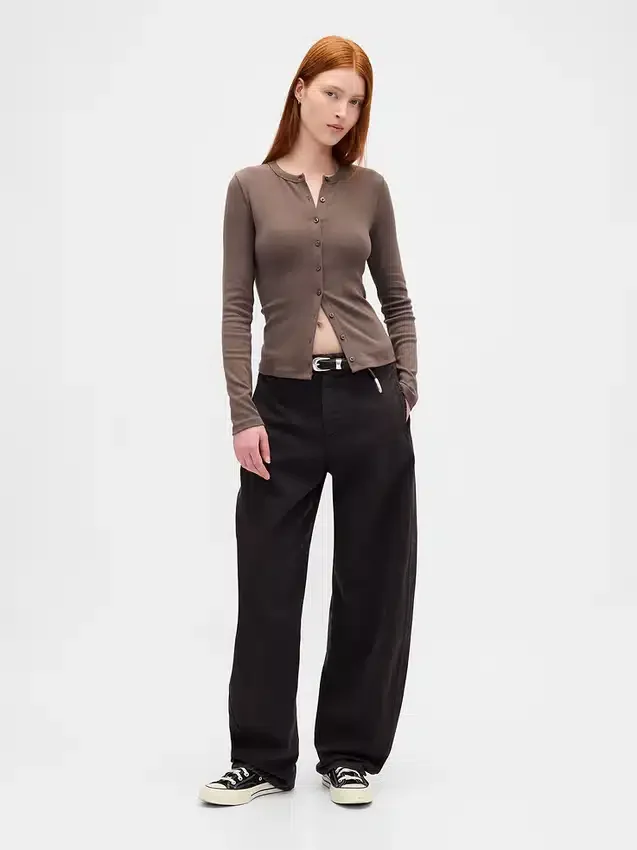 Cardigan moderno de cuello redondo