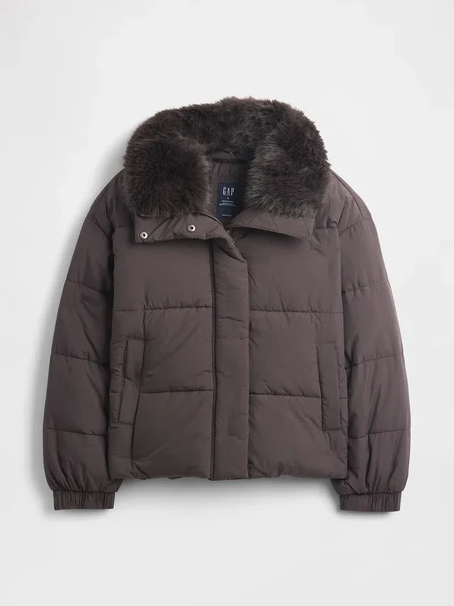 Chaqueta acolchada con ribete de piel sintética