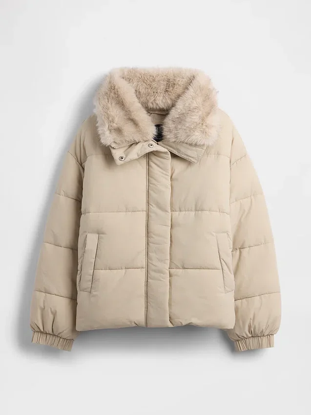 Chaqueta acolchada con ribete de piel sintética