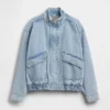 Chaqueta bomber de mezclilla de corte oversize