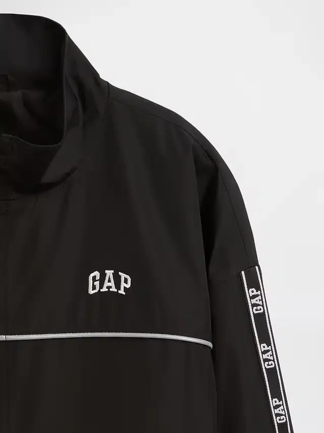 Chaqueta cortavientos con logo de estilo relajado para niños