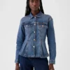 Chaqueta de mezclilla con detalle ajustado