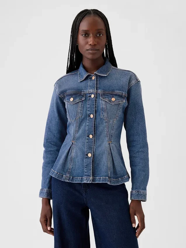 Chaqueta de mezclilla con detalle ajustado