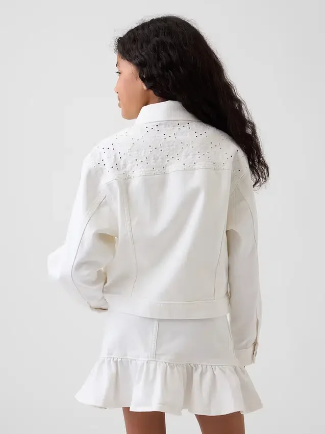 Chaqueta de mezclilla con ojales para niños