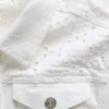 Chaqueta de mezclilla con ojales para niños