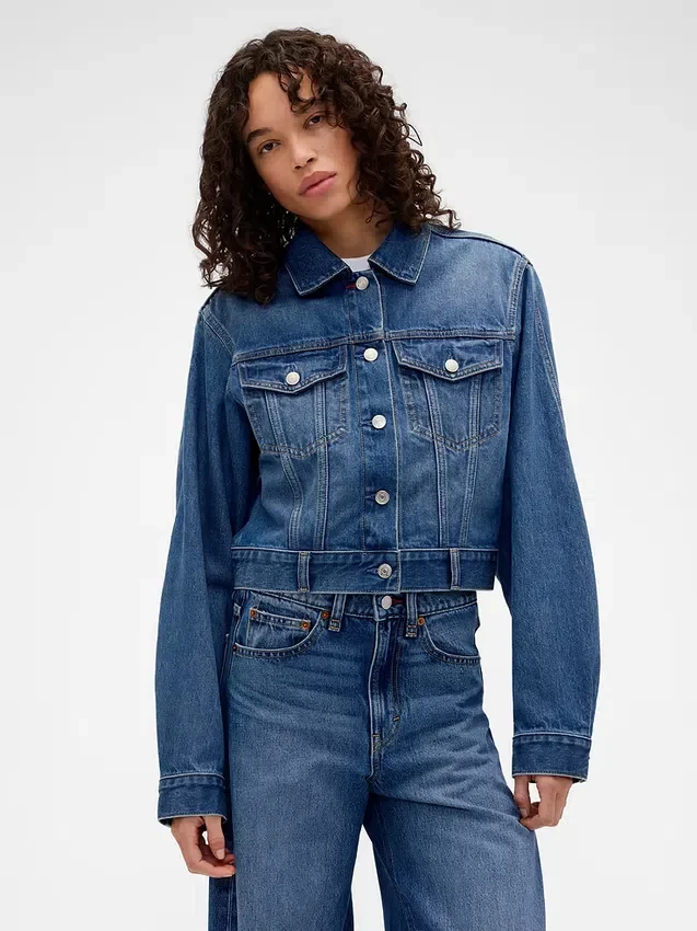 Chaqueta de mezclilla corta y holgada GAP × Victoria Beckham