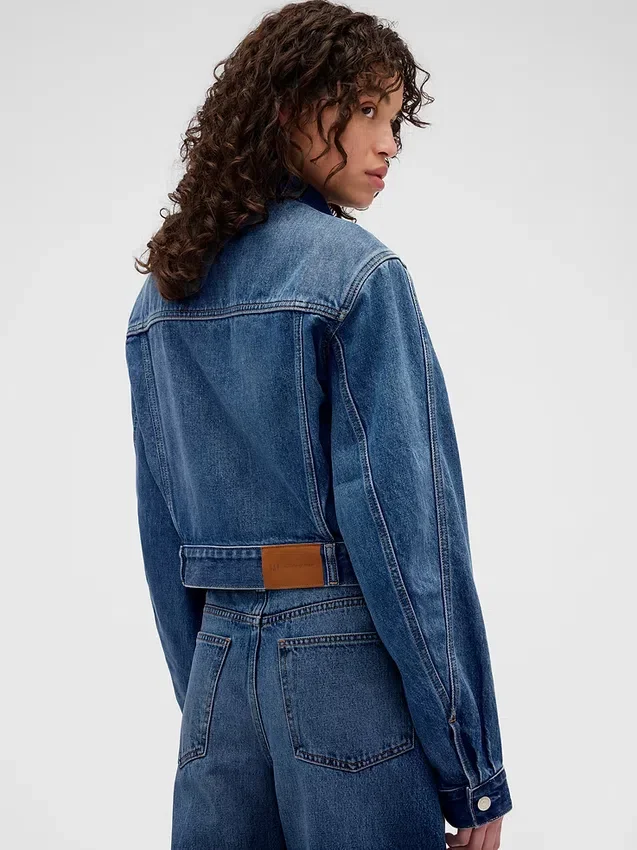 Chaqueta de mezclilla corta y holgada GAP × Victoria Beckham