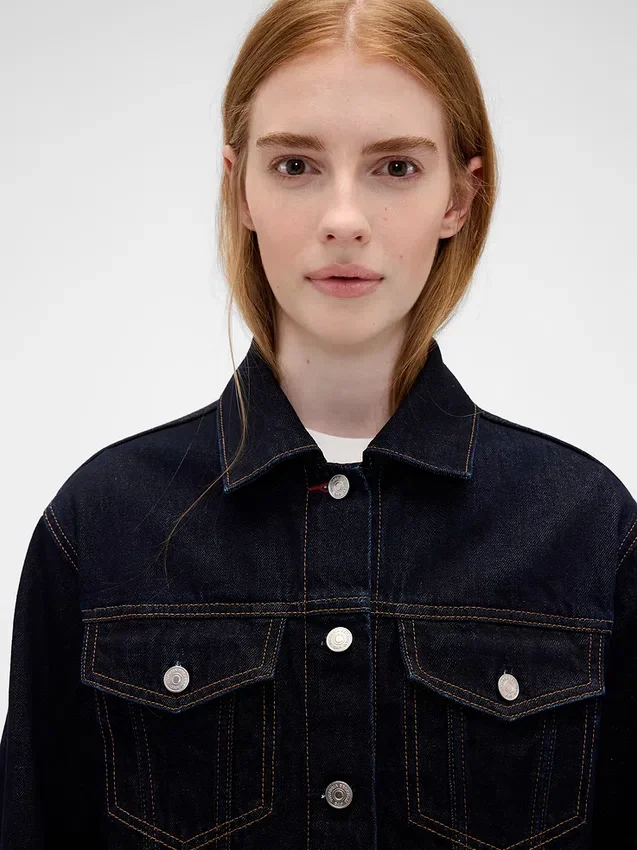 Chaqueta de mezclilla corta y holgada GAP × Victoria Beckham