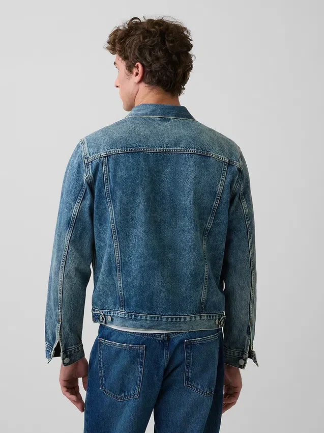 Chaqueta de mezclilla icónica clásica