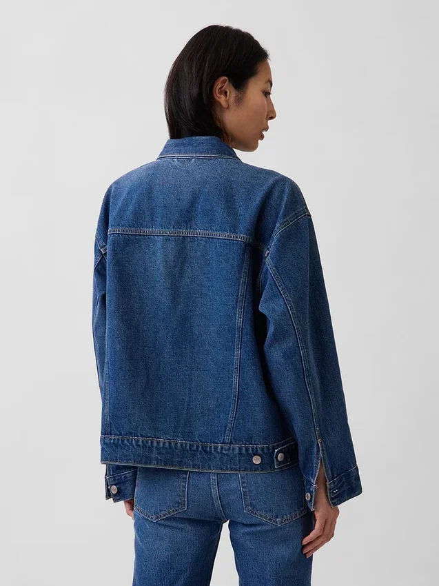 Chaqueta de mezclilla icónica de corte oversize