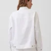Chaqueta de mezclilla icónica de corte oversize