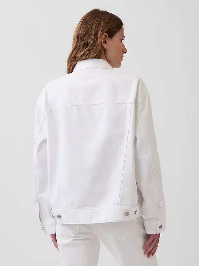Chaqueta de mezclilla icónica de corte oversize