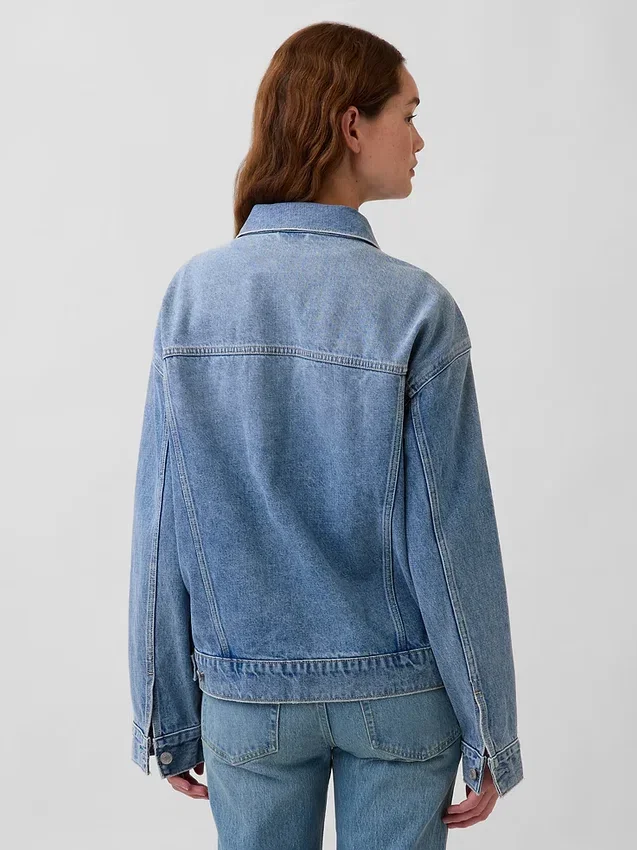 Chaqueta de mezclilla icónica de corte oversize