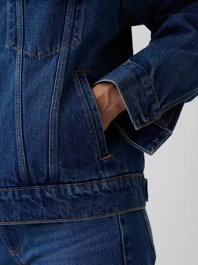 Chaqueta de mezclilla icónica de corte oversize