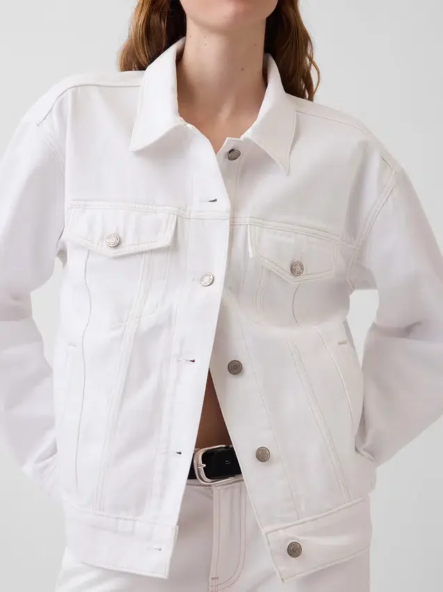 Chaqueta de mezclilla icónica de corte oversize